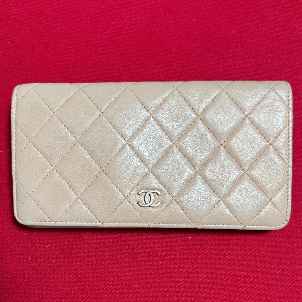 CHANEL Tan Quilted Women's Wallet 🎉🎉🎉HOST PICK 🎉🎉🎉
